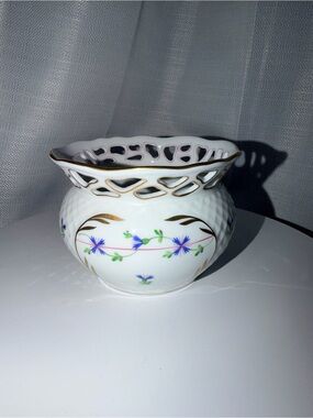 Herend Blue Handpainted Porcelain Sugar bowl - Maker's Mark